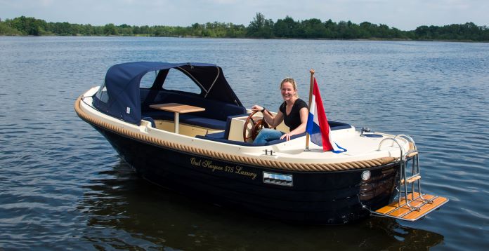 Bonnema Watersport_Oud Huijzer 575 luxury sloepen_Loosdrecht