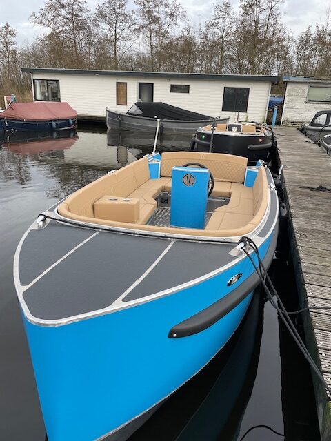 VanVossen 595 e tender plugin elektrisch varen