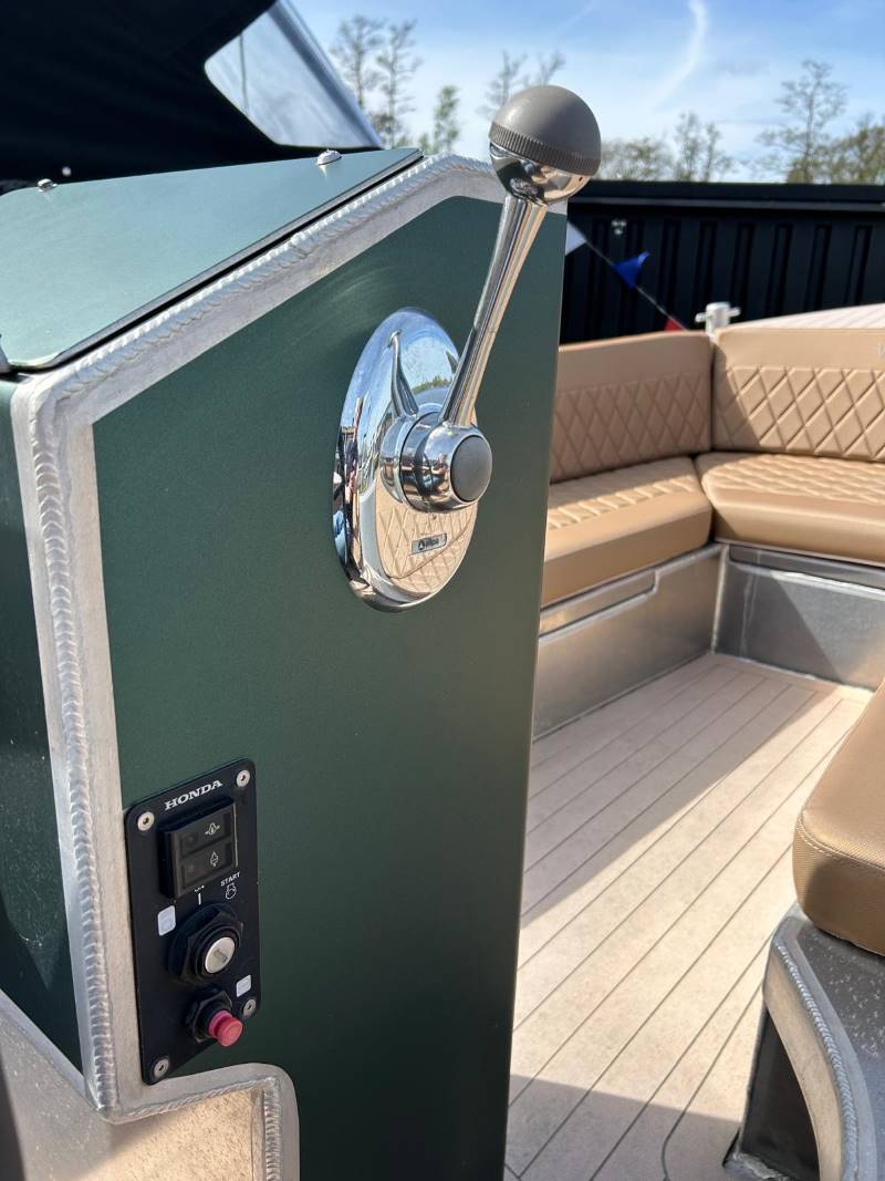 Van Vossel 550 sloep 2