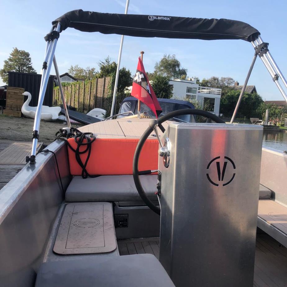 Van Vossen 550 sloep (1)