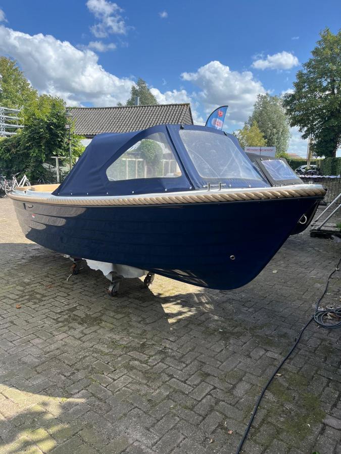 Corsiva 570 new age sloep