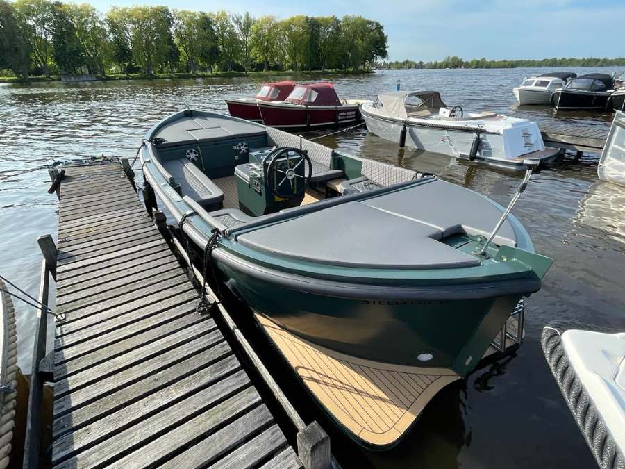 Steelfish 670 Suzuki 60pk groen