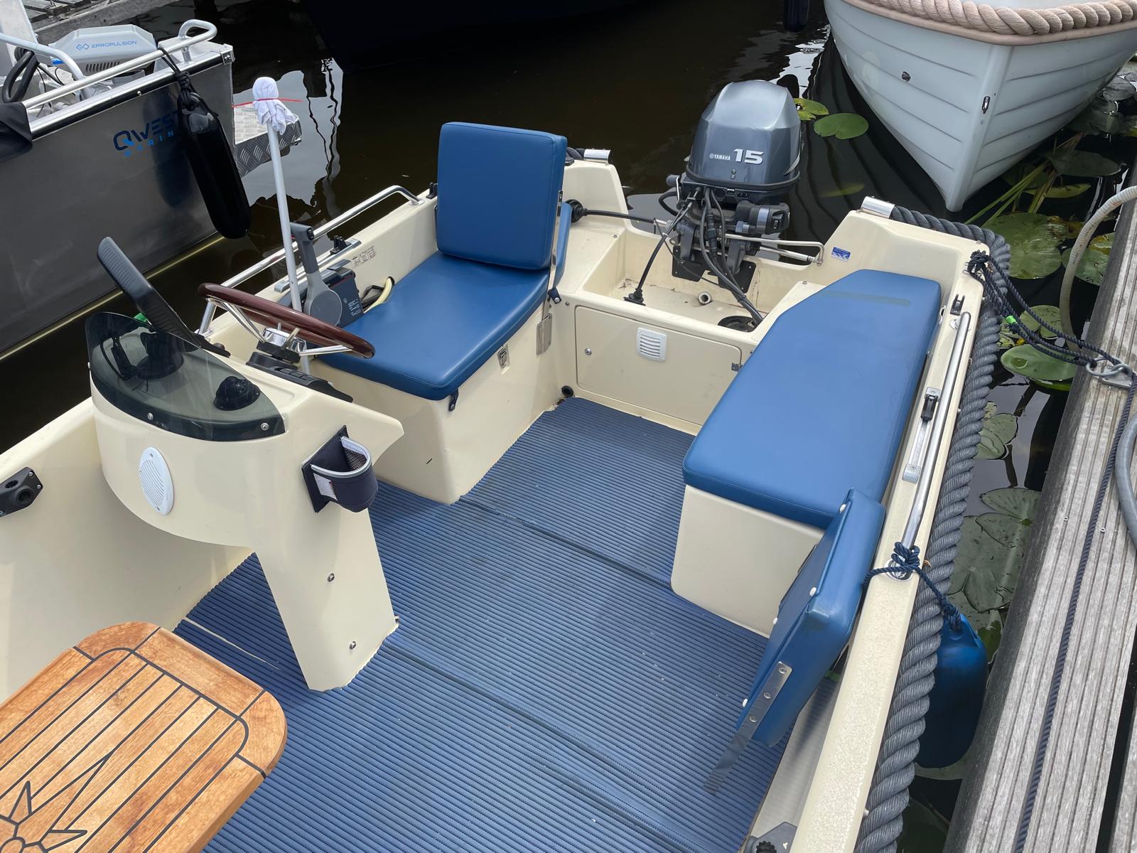 console boot kap kussens yamaha visboot tafel