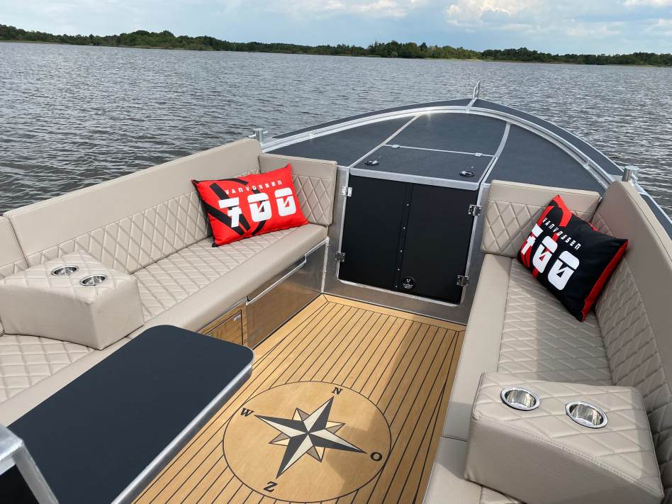 vanvossen 700 cabin sloep 21