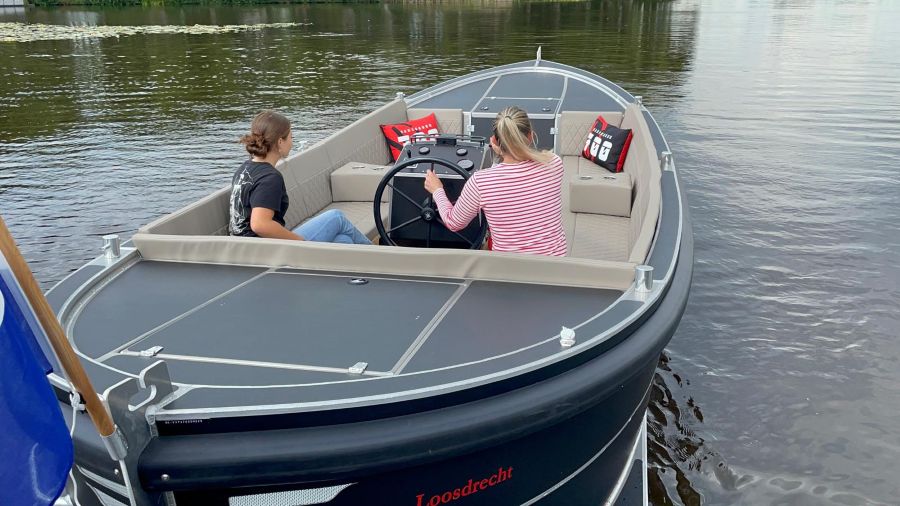 vanvossen 700 cabin sloep 7