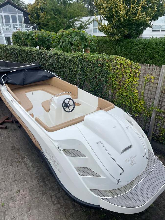 Oud huijzer6000 tender (1)