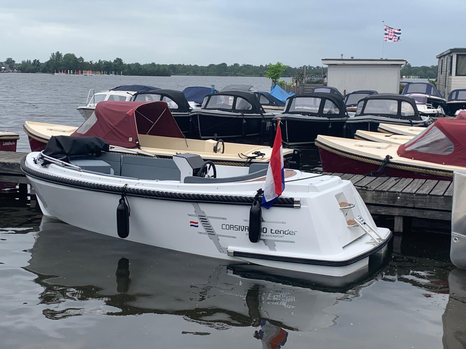 corsiva 500 tender wit 4