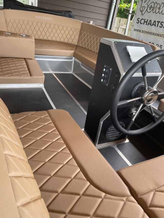 Vanvossen elektrische sloep direcht varen klaar deze zomer