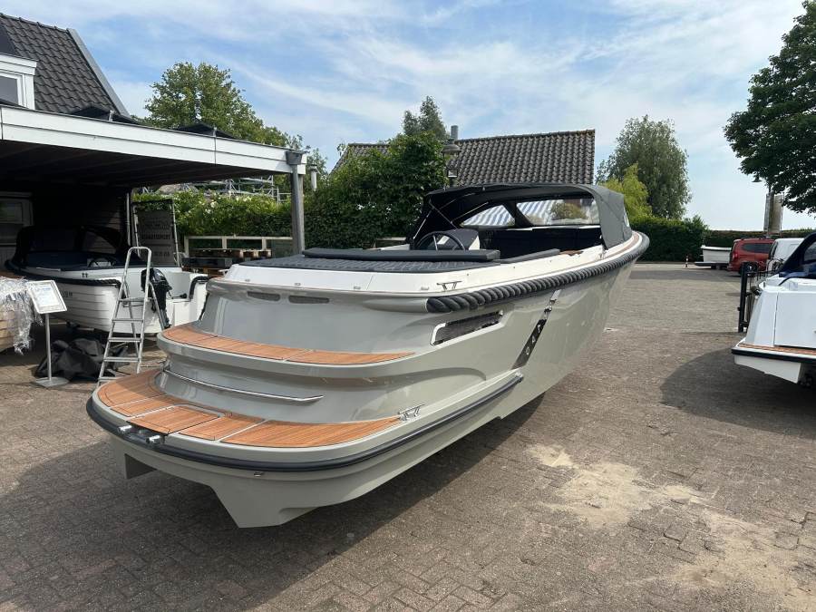 Oud huijzer 740 zijkant