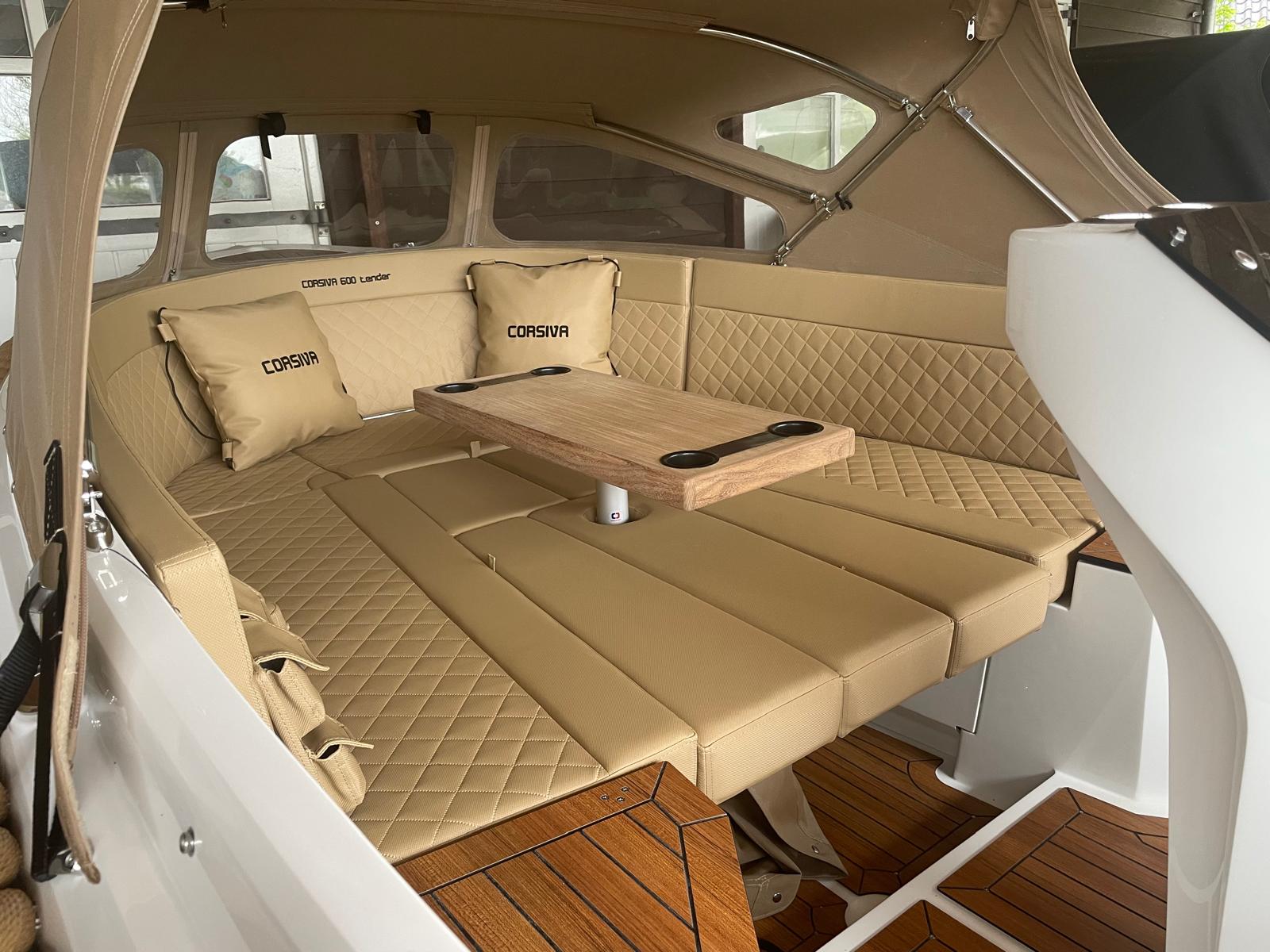 Tender 6 meter boot varen corsiva 6oo tender kap beige