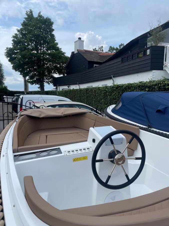 Corsiva 595 tender wit beige kap vaarklaar compleet 1