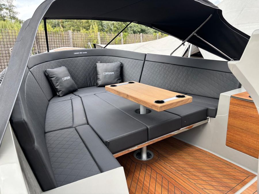 Corsiva 650 tender (6)