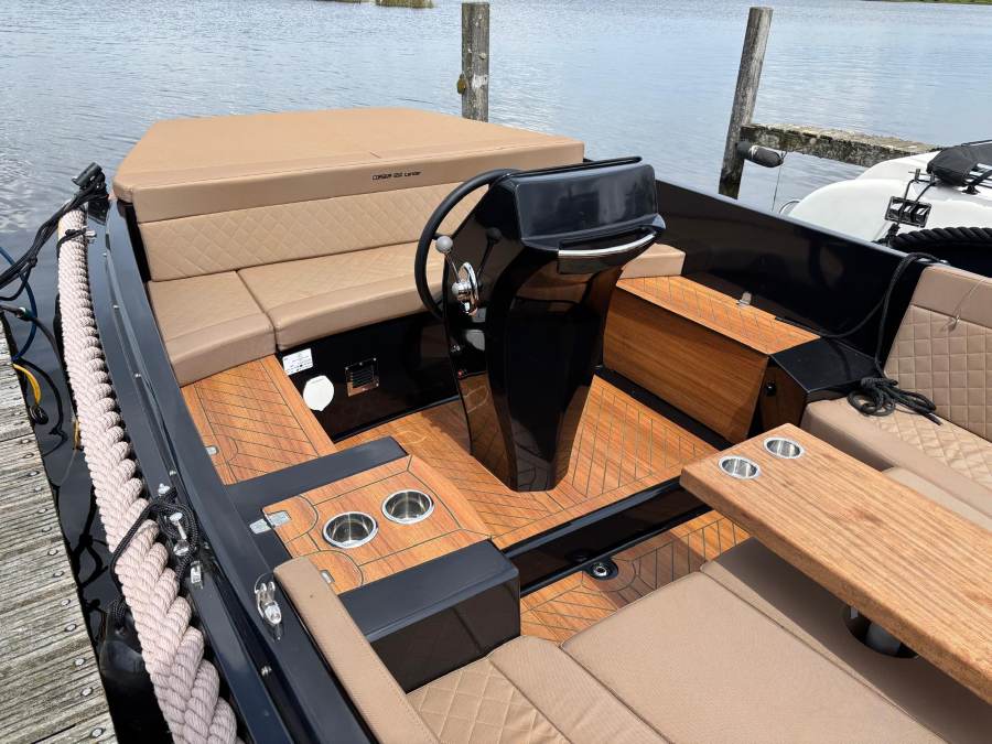 Corsiva 650 tender occasion 3