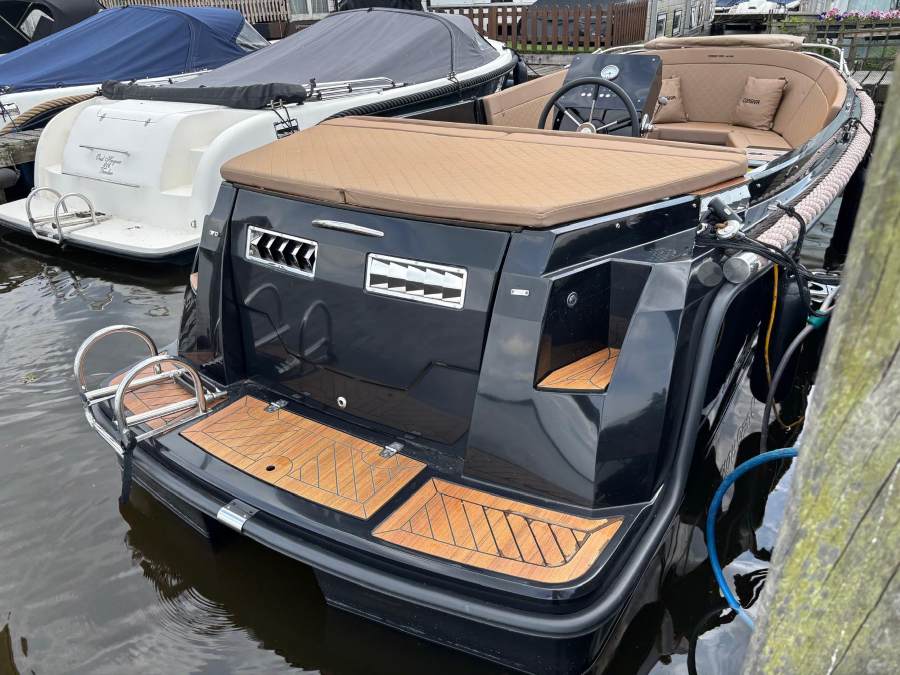 Corsiva 650 tender occasion 7