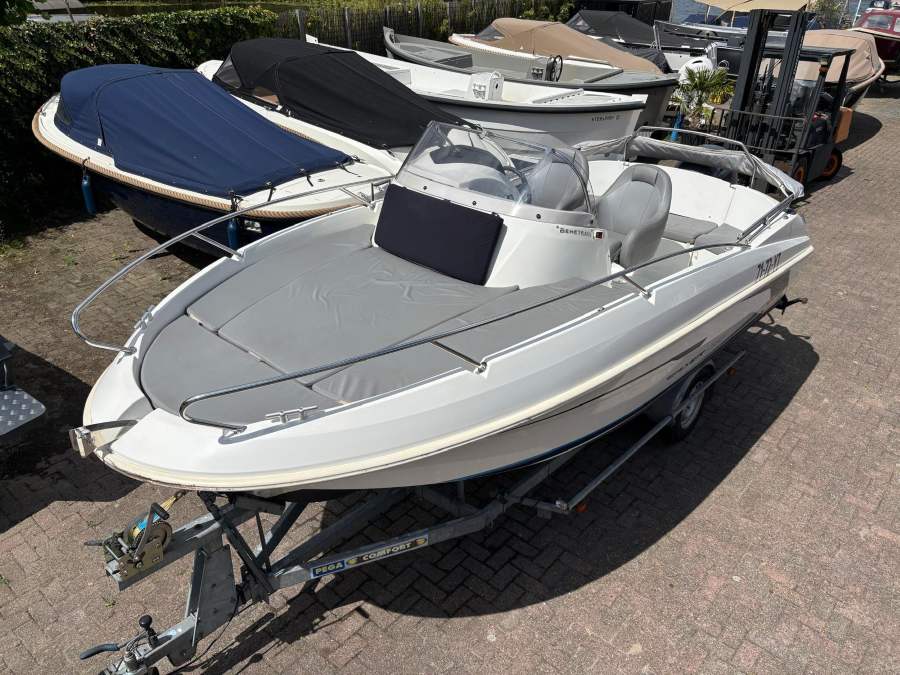 Beneteau Cabin Flyer 550 (14)