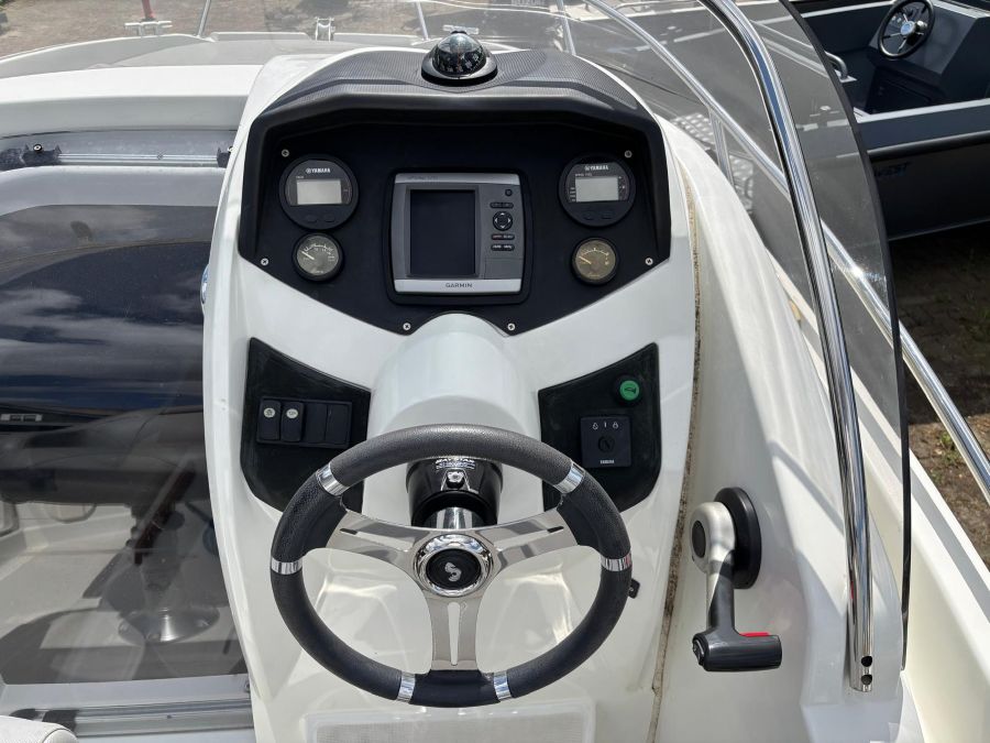 Beneteau Cabin Flyer 550 (2)