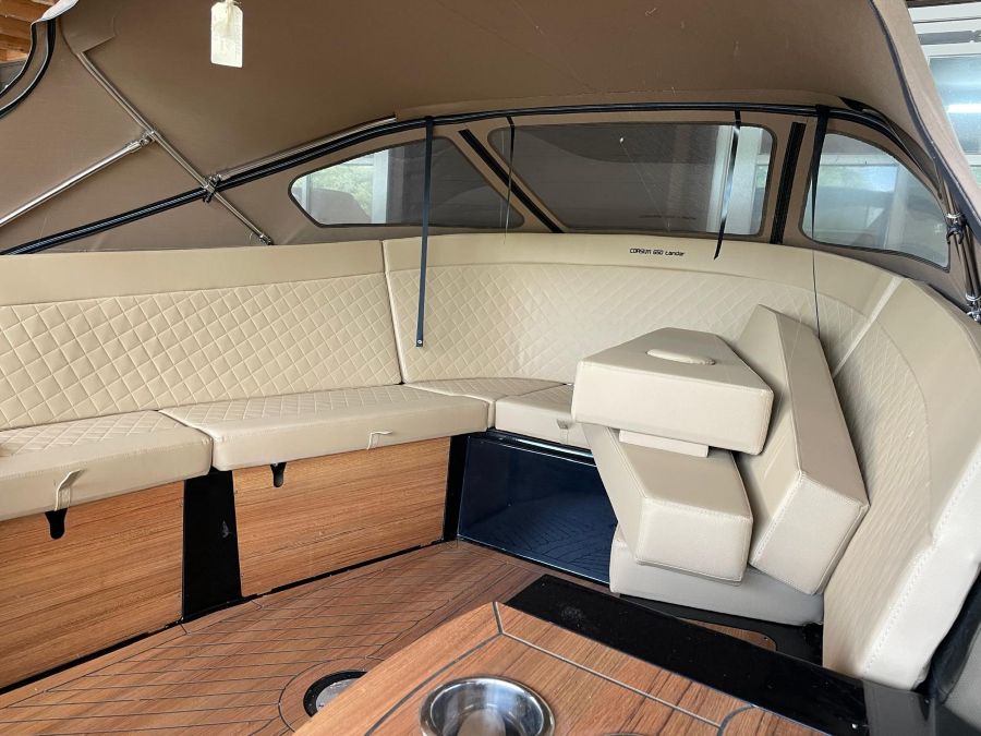 Corsiva 650 zwart boot kopen beige kap