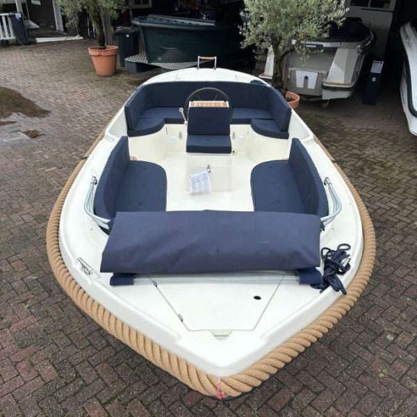 Oud huijzer 575 luxury sloep 2