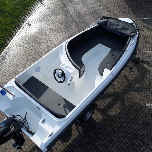 Topcraft 484 sloep met zonnedek en kap suzuki buitendboordmotor1 Topcraft 484 sloep met zonnedek en kap suzuki buitendboordmotor1